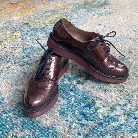 Used burgundy moccasins - Picture 4 of 6